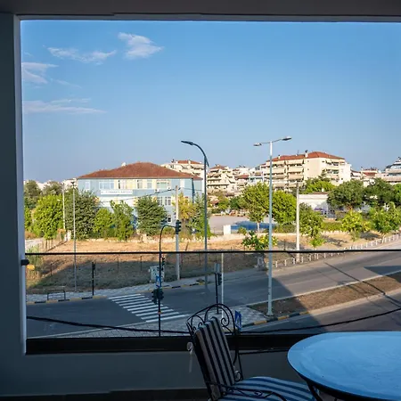 Apartment The Circle Point Larissa