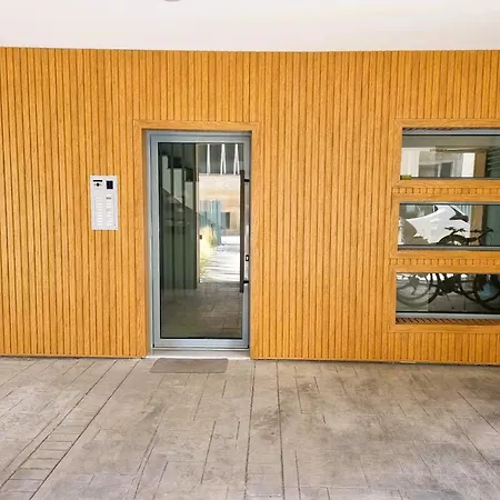 The Circle Point Apartment *