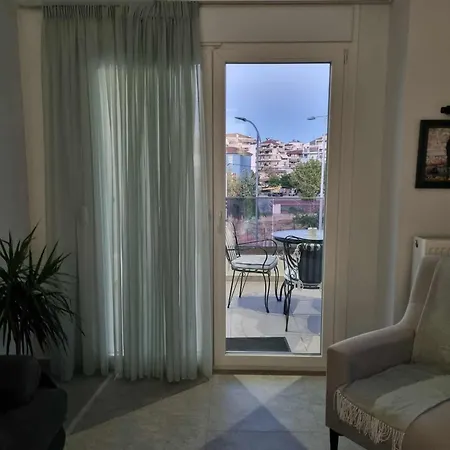 The Circle Point * Larissa